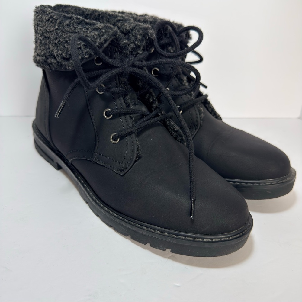 Sonoma Black Lace-Up Boots with Gray Cuff
